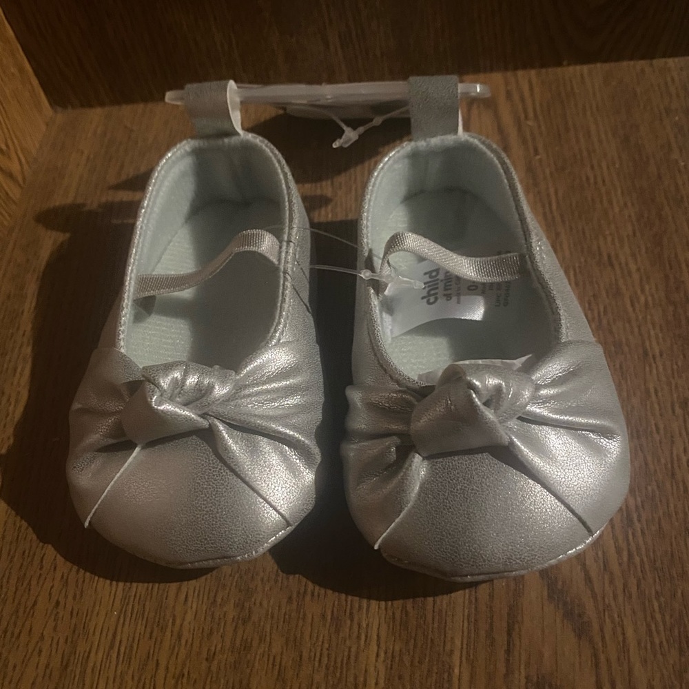 Child Of Mine By Carter's Baby Girl's Silver Metallic Slip-on - New - Size 0-3m
